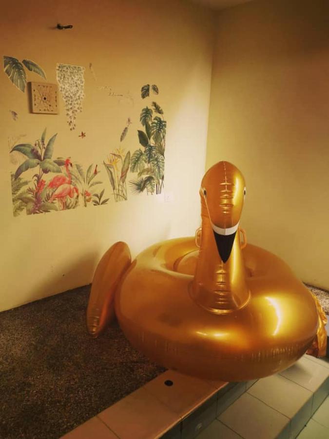 峇株巴辖Swimming Pool Party House公寓 外观 照片